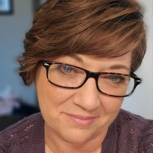 Meet your Posher, Wells